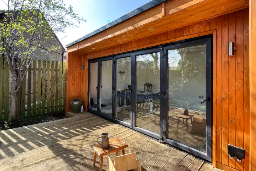 Prefabricated Panelized System - Home Office in London, UK